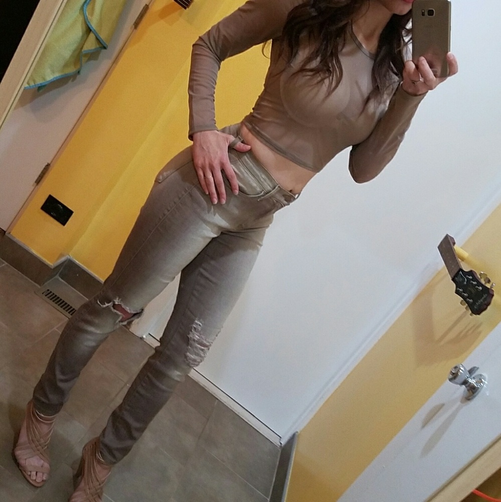 Tan high wasted jeans W29 Runs small